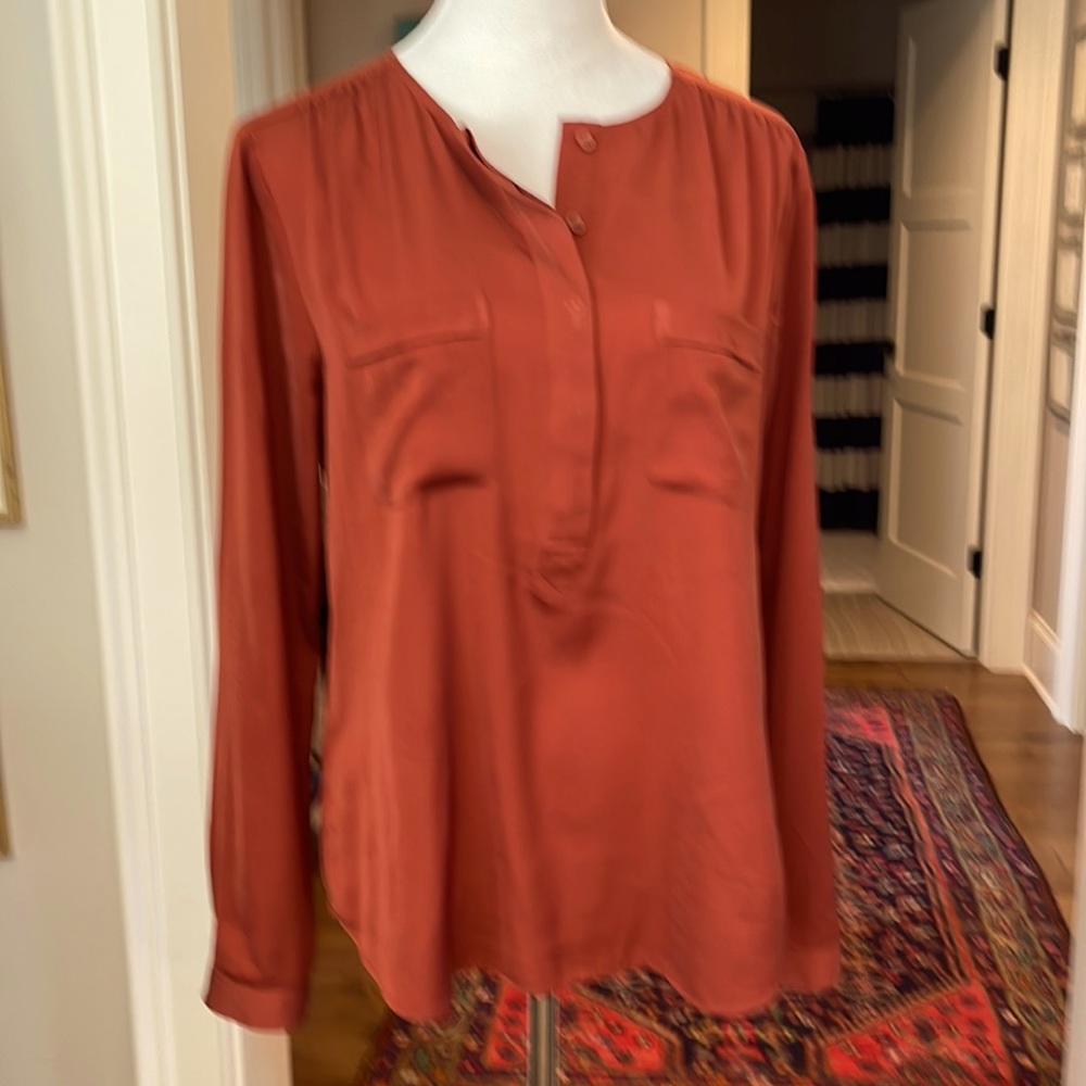 Drapery blouse with 3/4 button front